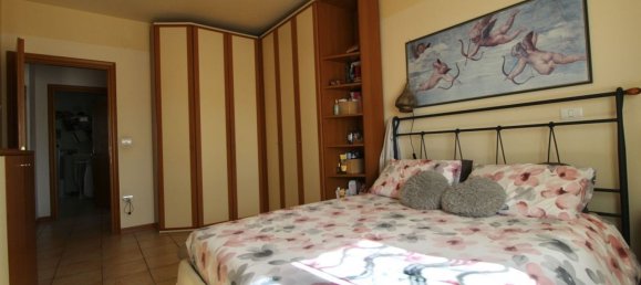 6 rooms Apartment in Siena, Italy No. 151923 7