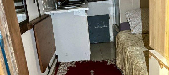 Studio in Paris, France No. 354968 3