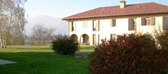 1 bedroom Apartment in Merone, Italy No. 167523 6