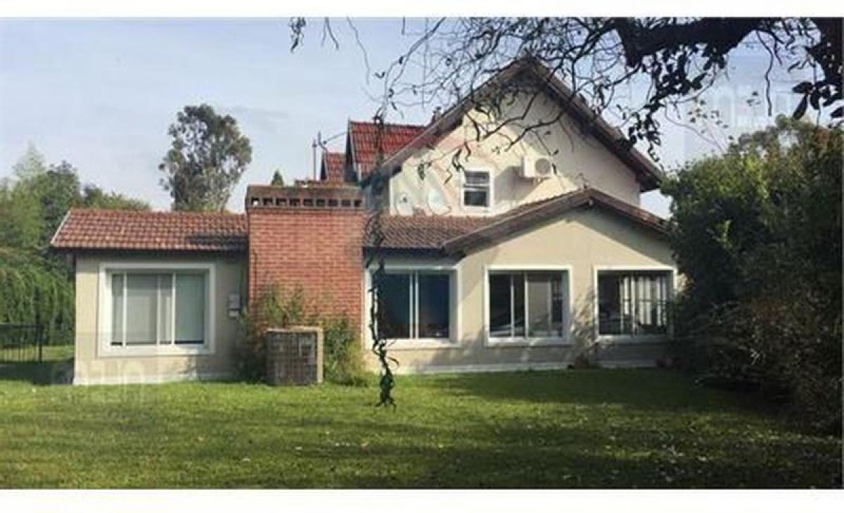 3 bedrooms House in Esteban Echeverria, Argentina No. 7586