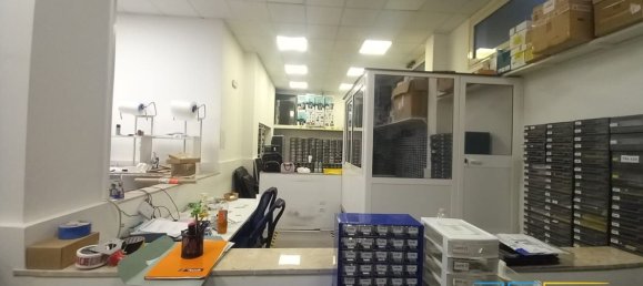 Коммерческая недвижимость 130м² в Палермо, Италия № 160532 2