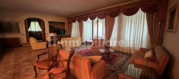 5 bedrooms Villa in Lomazzo, Italy No. 272151 3