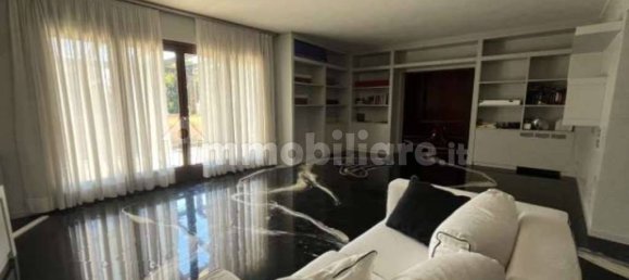 5 bedrooms Villa in Lomazzo, Italy No. 272151 10