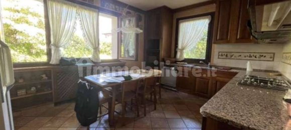 5 bedrooms Villa in Lomazzo, Italy No. 272151 6