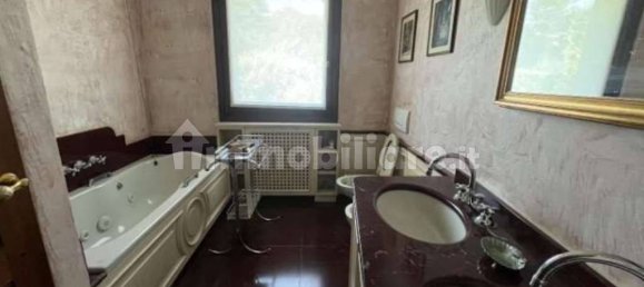 5 bedrooms Villa in Lomazzo, Italy No. 272151 8