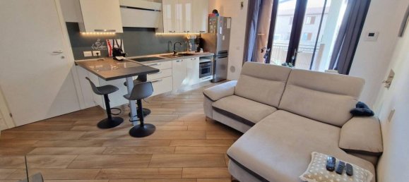 Apartamento de 3 divisões em Cesano Maderno, Italy N.º 42036 6