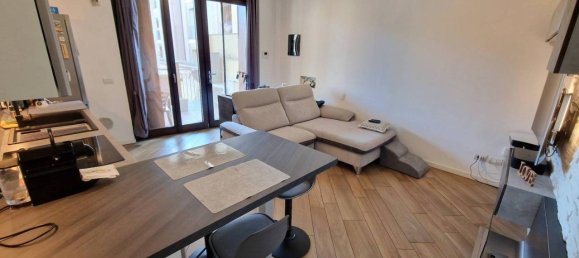 Apartamento de 3 divisões em Cesano Maderno, Italy N.º 42036 4