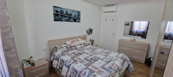 Apartamento de 3 divisões em Cesano Maderno, Italy N.º 42036 40