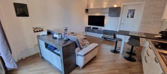 Apartamento de 3 divisões em Cesano Maderno, Italy N.º 42036 3