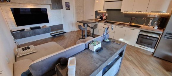 Apartamento de 3 divisões em Cesano Maderno, Italy N.º 42036 10