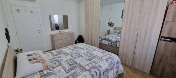 Apartamento de 3 divisões em Cesano Maderno, Italy N.º 42036 42