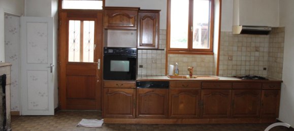 Moradia em banda T4 em Sancoins, France N.º 82083 5