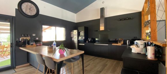 3 bedrooms House in Dordogne, France No. 361311 2