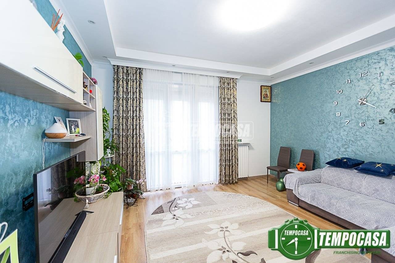 Квартира с 3 спальнями в Крема, Италия № 213167