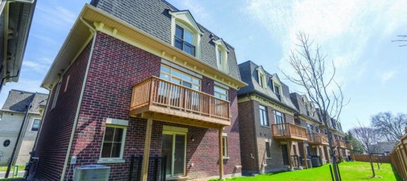 4 bedrooms House in Mississauga, Canada No. 86 5