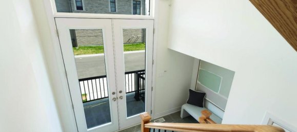 4 bedrooms House in Mississauga, Canada No. 86 8