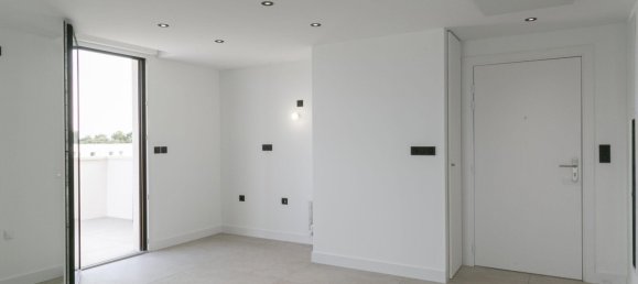 2 bedrooms Apartment in Castries, France No. 297611 3