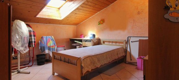 7 rooms House in Settimo Torinese, Italy No. 173304 21