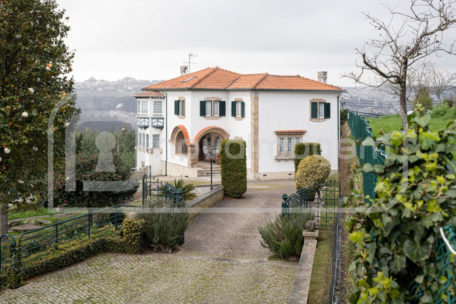 Casa de 10 dormitorios en Oliveira de Azemeis, Portugal No. 72021