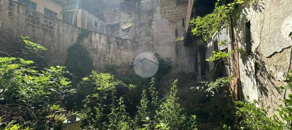 4 bedrooms House in Caivano, Italy No. 377259 6