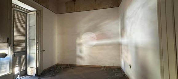 4 bedrooms House in Caivano, Italy No. 377259 5