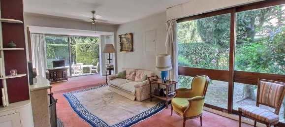 2 bedrooms Apartment in Fontenay-le-Fleury, France No. 187411 3