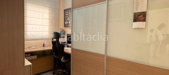 Apartamento de 4 dormitorios en Sant Martí, Spain No. 187603 2