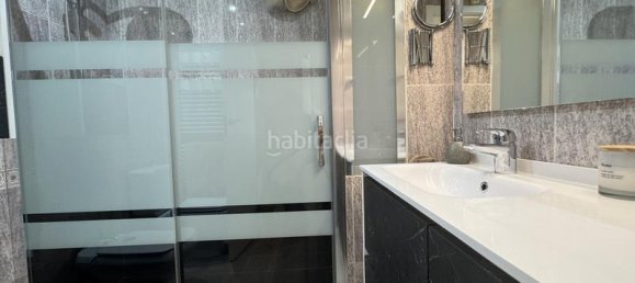 Apartamento de 4 dormitorios en Sant Martí, Spain No. 187603 6