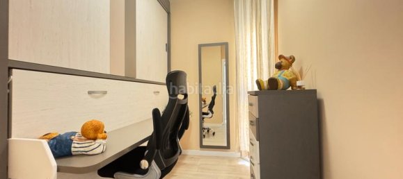 Apartamento de 4 dormitorios en Sant Martí, Spain No. 187603 10