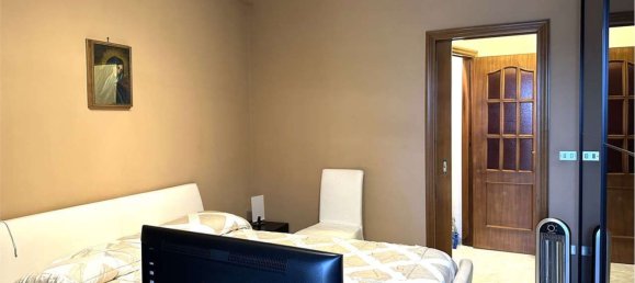 3غرفة شقة في Naples, Italy رقم 163243 10