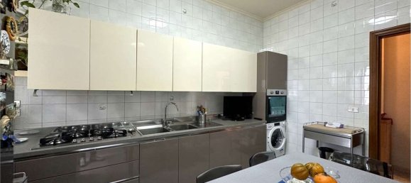 3غرفة شقة في Naples, Italy رقم 163243 8