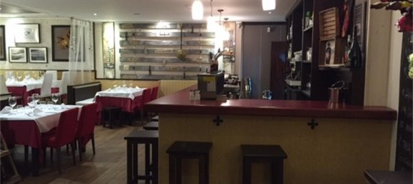 300m² Commercial property in Sallent de Gallego, Spain No. 162645 3