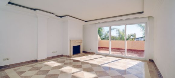 3 bedrooms Apartment in Marbella, Spain No. 31206 21