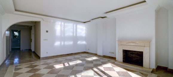 3 bedrooms Apartment in Marbella, Spain No. 31206 34