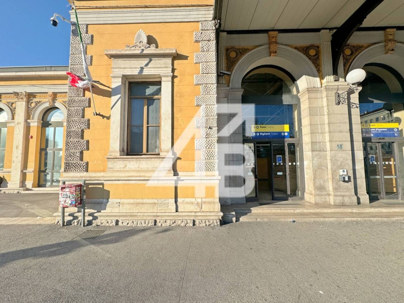 1-salle Propriété commerciale à Trieste, Italy No. 80426