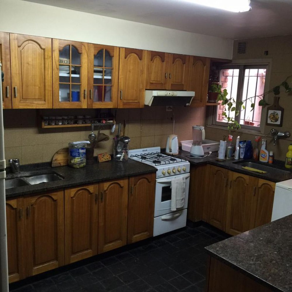 4 bedrooms House in Moron, Argentina No. 54526