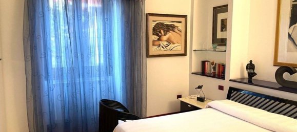 8 bedrooms House in Sarno, Italy No. 323308 5