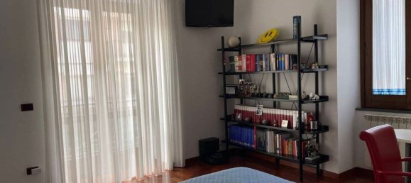 8 bedrooms House in Sarno, Italy No. 323308 4