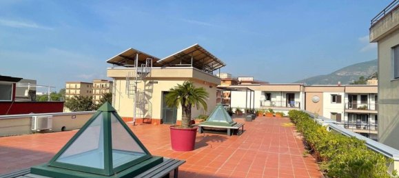 8 bedrooms House in Sarno, Italy No. 323308 3