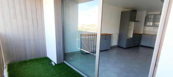 2 bedrooms Apartment in Vitry-sur-Seine, France No. 178999 2