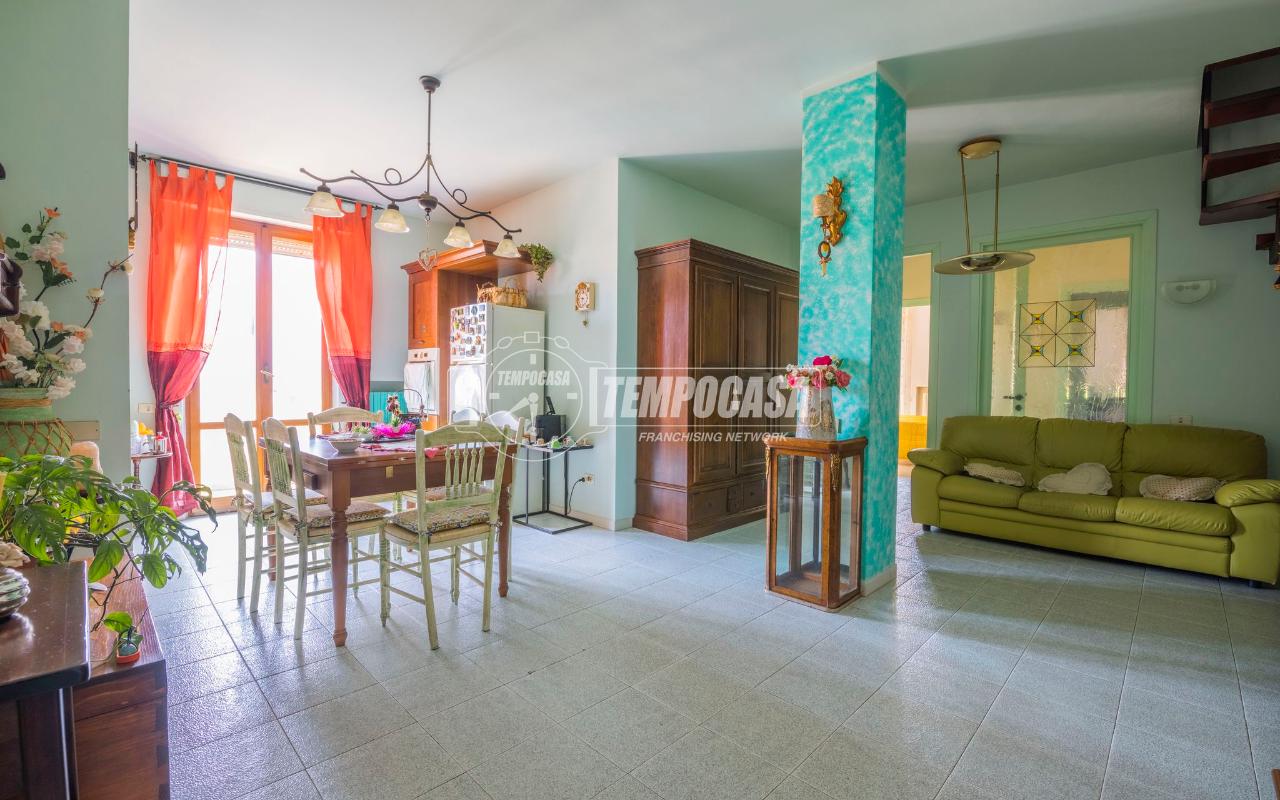 5-salle Duplex à Potenza Picena, Italy No. 37573