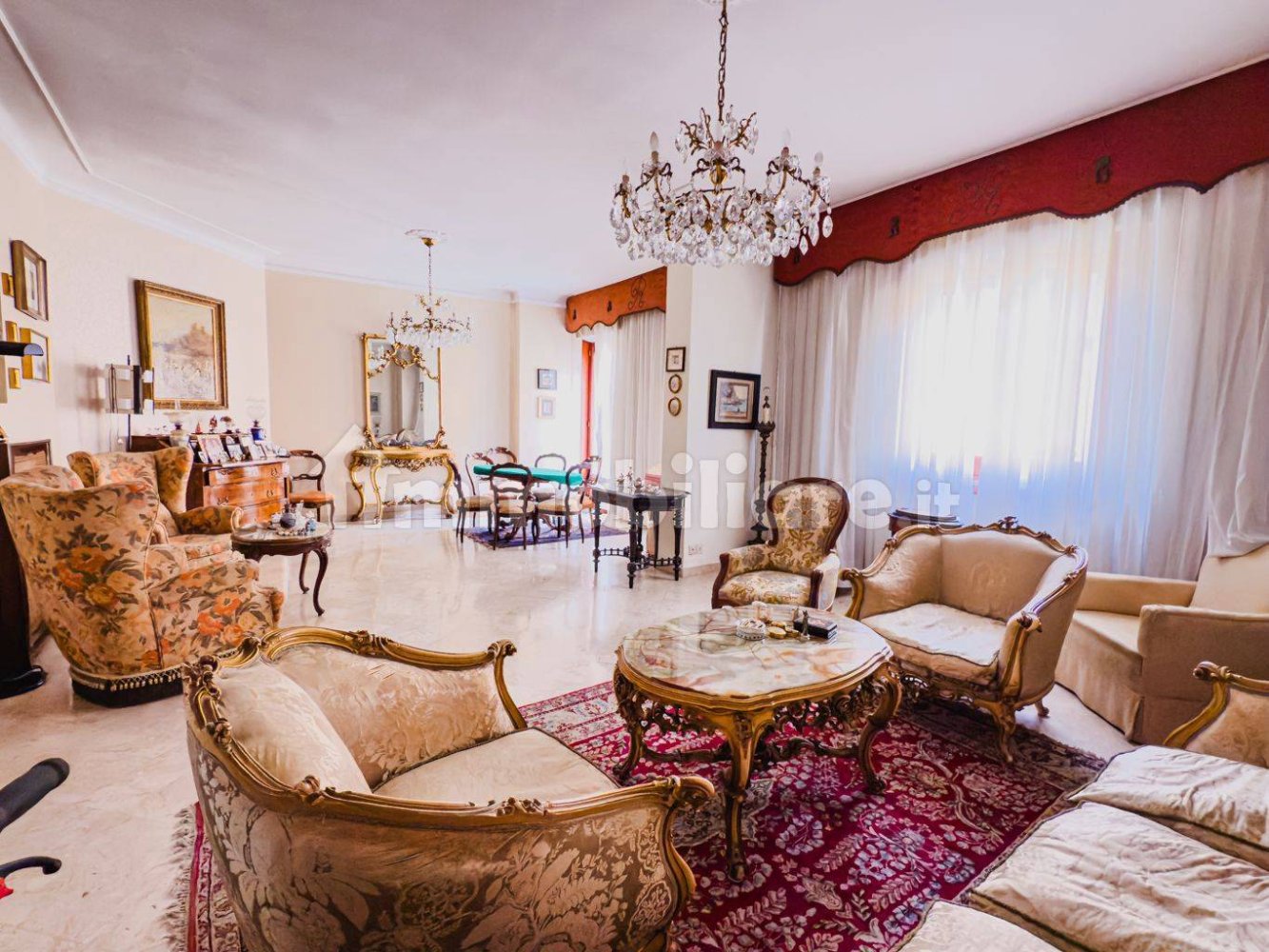 Apartamento T6 em Taranto, Italy N.º 122777