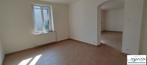 4-salle Bâtiment à Brou, France No. 90855 5