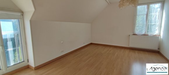 4-salle Bâtiment à Brou, France No. 90855 3