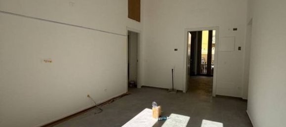 4 bedrooms Apartment in Milan, Italy No. 332154 7