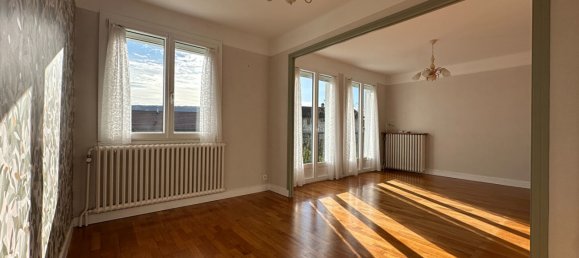 2 bedrooms House in Lons-le-Saunier, France No. 50986 3