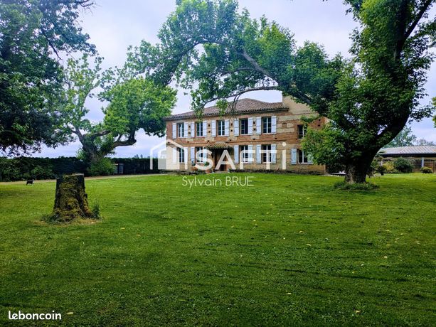 Castillos de 3 dormitorios en Montauban, France No. 313231