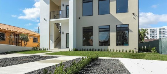 Vivenda T3 em Miami, EUA N.º 614901 2