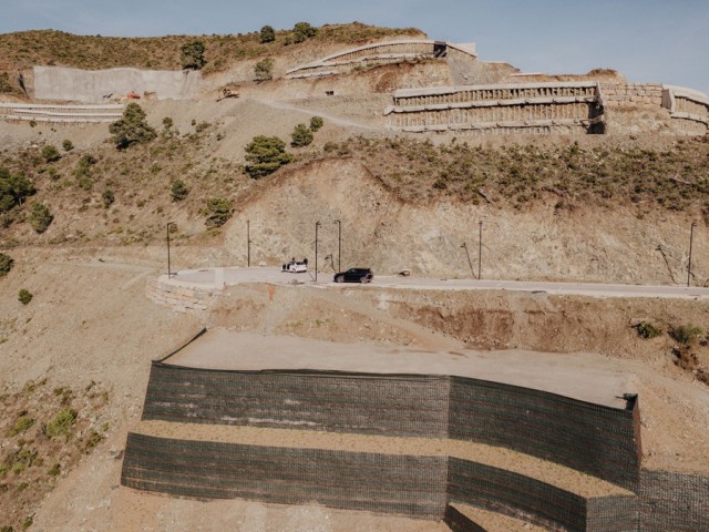 Terrain à Benahavis, Spain No. 73406