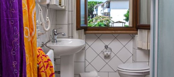 3 rooms Apartment in Rosignano Marittimo, Italy No. 48403 14